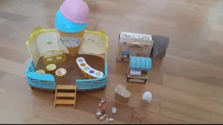 Lote más de 100 piezas Colección Sylvanian Famili