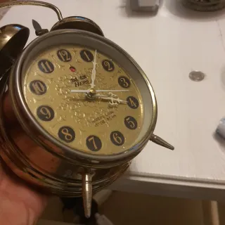 Sveglia vintage HERO a carica manuale