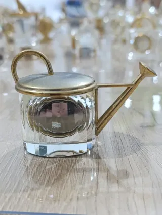 Orologio da tavolo vintage a forma di annaffiatoio