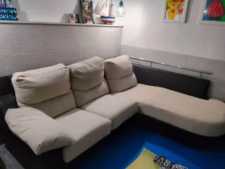 Divano chaise longue 3 posti beige e marrone