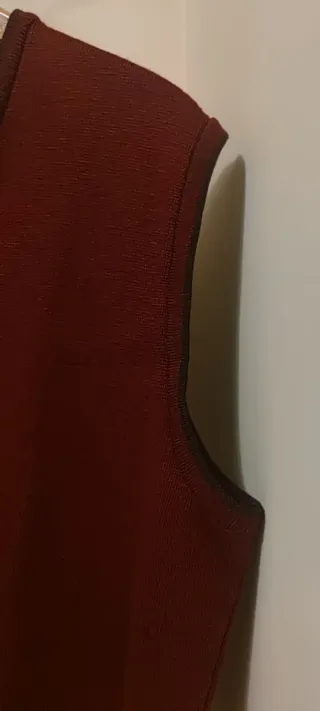 Chaleco de punto Brown Jury botones burdeos talla