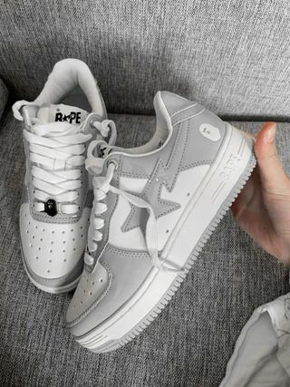 Zapatillas Bape Grises y Blancas