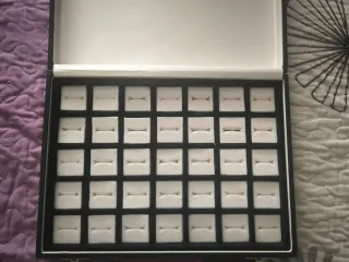 Estuche Joyería Anillos Negro y Beige