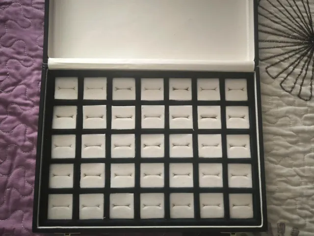 Estuche Joyería Anillos Negro y Beige