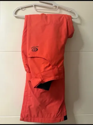 Chaqueta y pantalón de nieve niña.