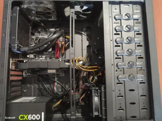 PC Gamer i-5 refrigeración líquida Corsair 16gbRAM