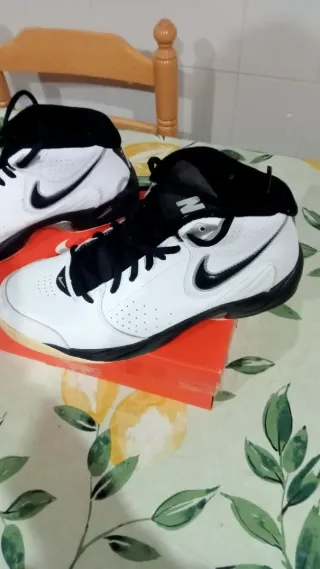 Zapatillas Nike Baloncesto Talla 41