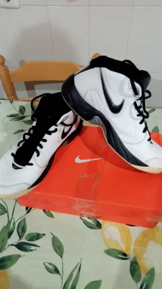 Zapatillas Nike Baloncesto Talla 41