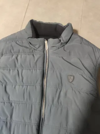 Chaleco gris acolchado reversible