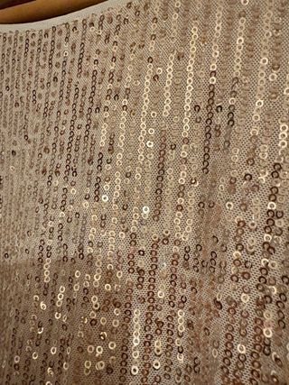 Vestido lentejuelas dorado manga larga abierta