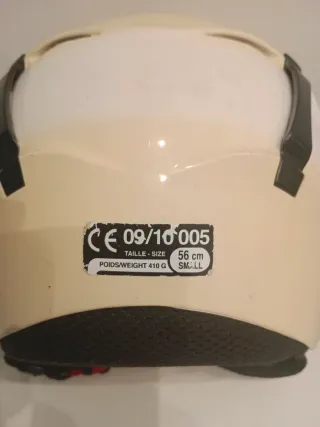 Casco de esquí blanco