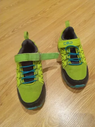 Zapatillas niño CMP Talla 30.En muy buen estado