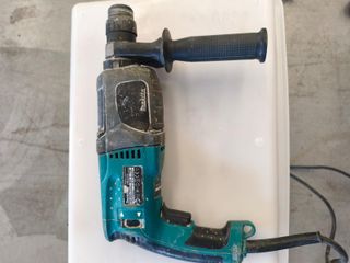 Makita HR2230 Martillo Ligero 710W