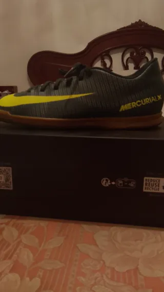 Botas Fútbol Sala CR7 MercurialX Talla 42