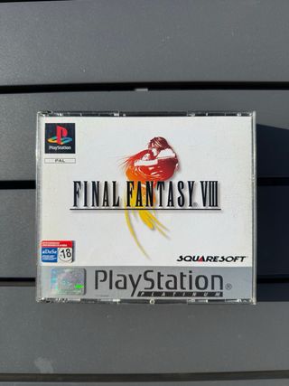 Final Fantasy 7 y 8 de PS1 y Final Fantasy 10 PS2