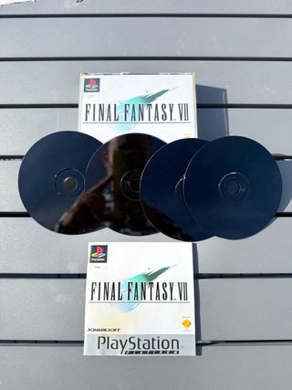 Final Fantasy 7 y 8 de PS1 y Final Fantasy 10 PS2