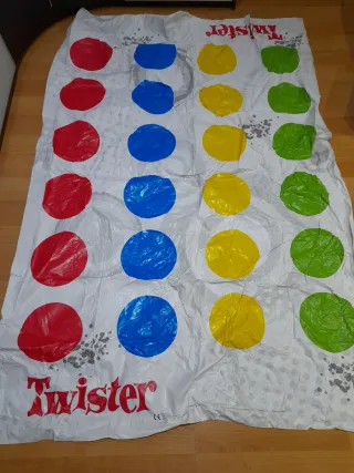 Juego Twister Hasbro