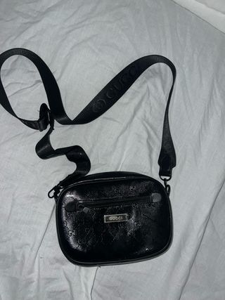 Bolso bandolera Gucci negro
