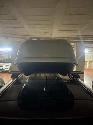 ALQUILER cofre coche Bermude 460