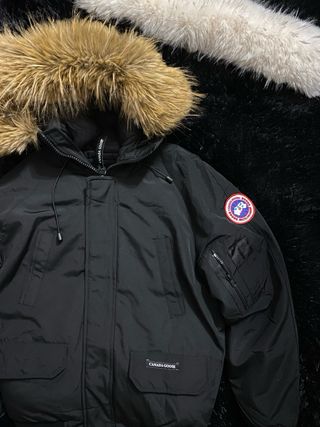 Giubbotto Canada Goose nero con cappuccio