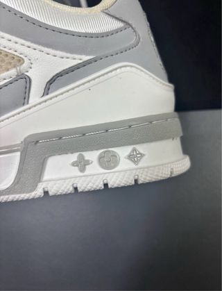 Zapatillas Louis Vuitton Skate Grises Blancas