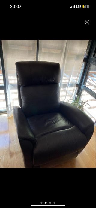 Sillón reclinable y extensible de cuero