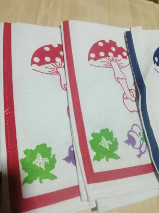 Paños de cocina con setas y pájaros