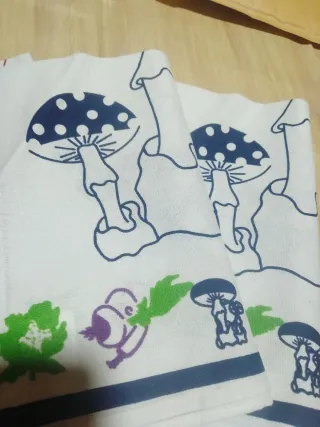 Paños de cocina con setas y pájaros