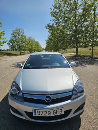 Opel Astra GTC 2008