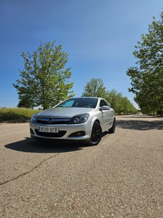 Opel Astra GTC 2008