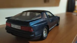 Porsche 944 modello scala 1:25 polistil