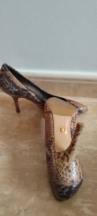 Zapatos tacón DESA estampado serpiente