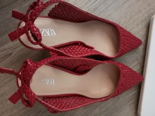 Scarpe rosse Zara