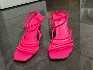 Sandalias de tiras rosa