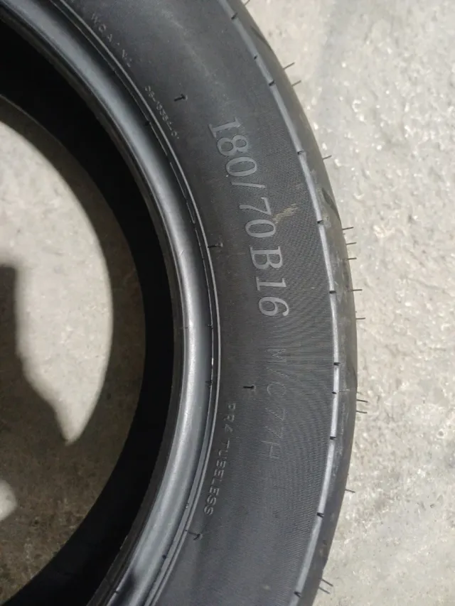 Michelin SCORCHER 31 180/70-16