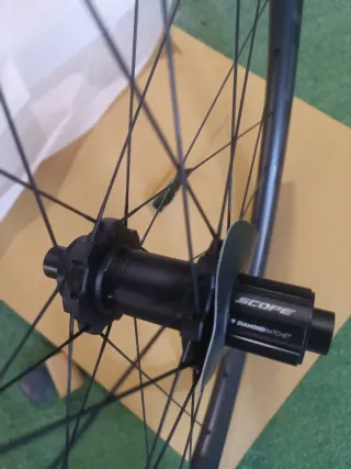 Rodas 29 Scope R2.0 Carbono Boost Novas