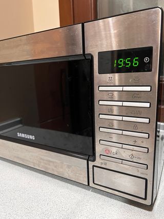 Forno a microonde Samsung GE87M-X - 23 L con grill