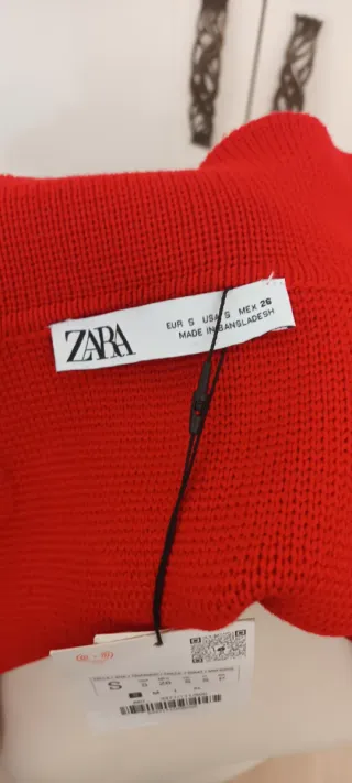 Chaqueta Zara Roja Botones Dorados