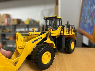 Pala Cargadora Komatsu WA600 1:50