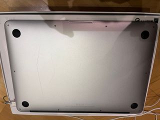 MacBook Air A1466 Plata Casi Nuevo