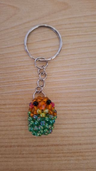 Llavero de animales hecho a mano con abalorios