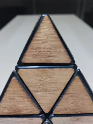 Cubo Mágico Meffert's Pyraminx Madera 30 Aniversar