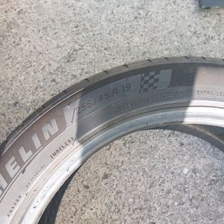 Pareja Neumáticos Michelin 255/45 R19 104Y