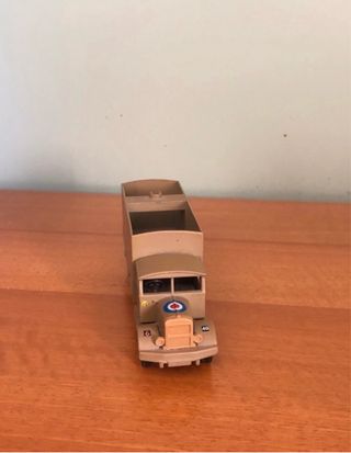 Modellino furgone militare beige