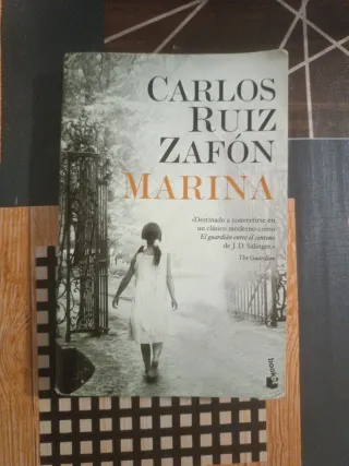 Marina (Spanish Edition)