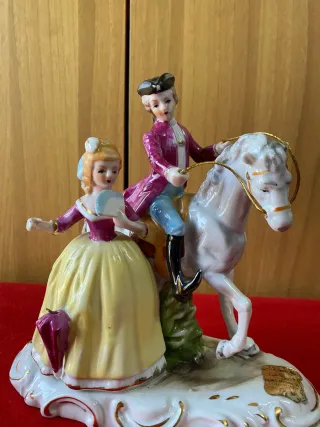 Statua Cavaliere e Dama porcellana di Capodimonte