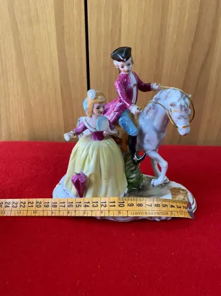 Statua Cavaliere e Dama porcellana di Capodimonte