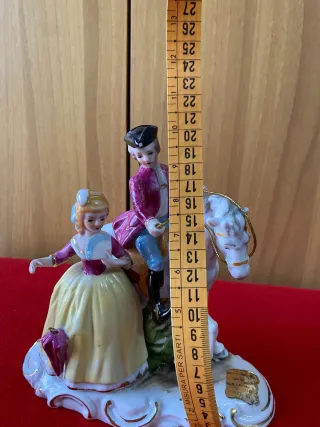 Statua Cavaliere e Dama porcellana di Capodimonte