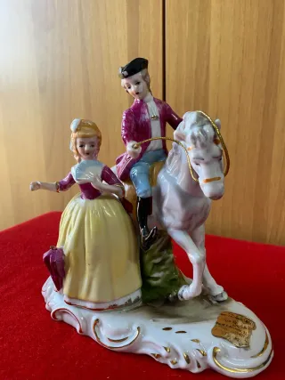 Statua Cavaliere e Dama porcellana di Capodimonte