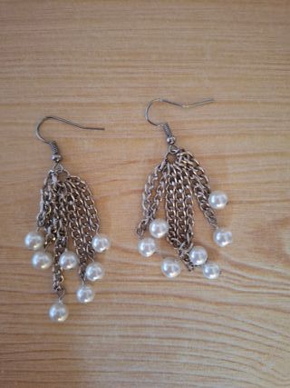 Pendientes largos perlas y filigrana